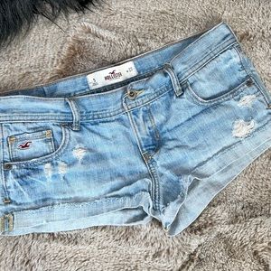 Hollister distress denim shorts 5/27